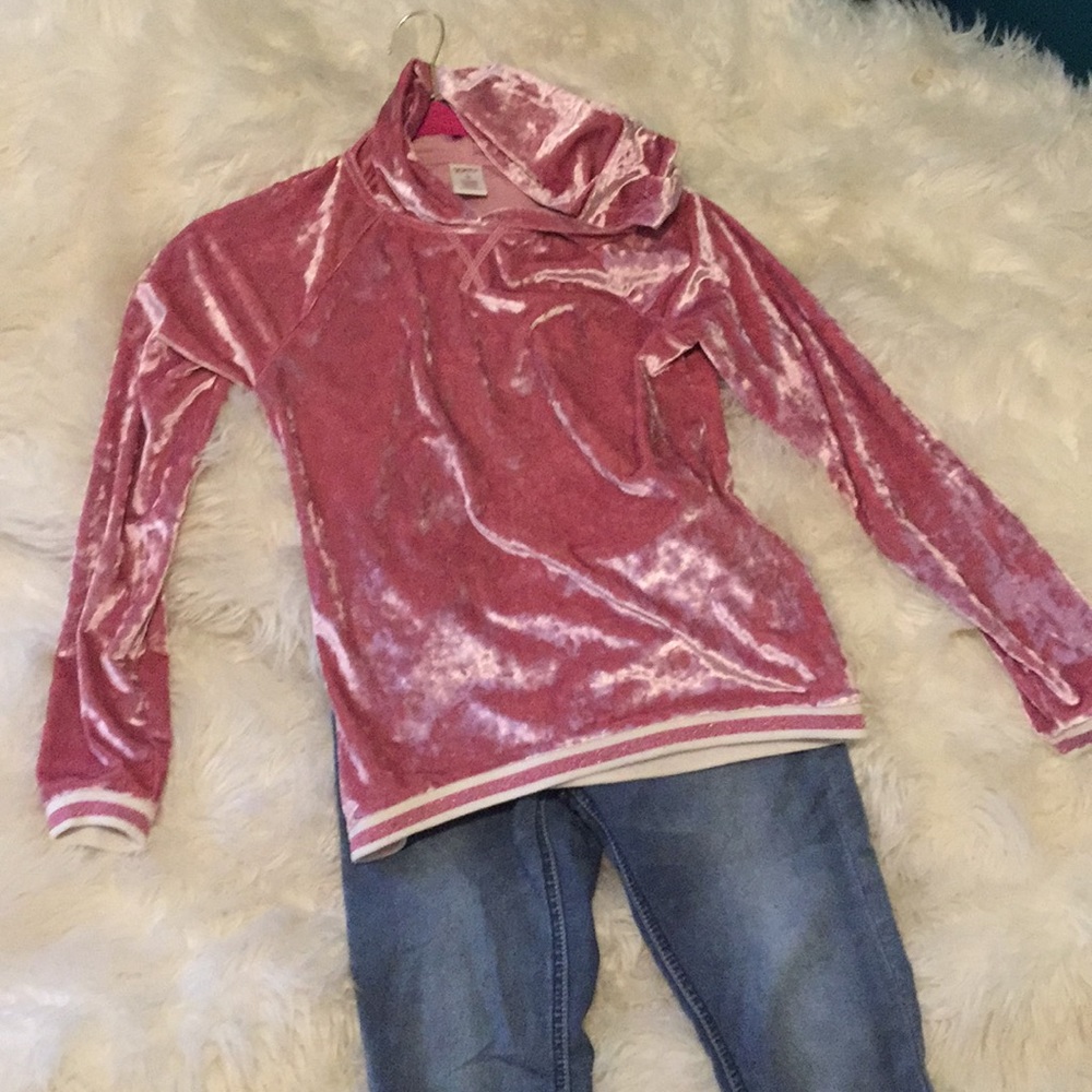 |:| Buy a gorgeous outfit for your daughter |:|